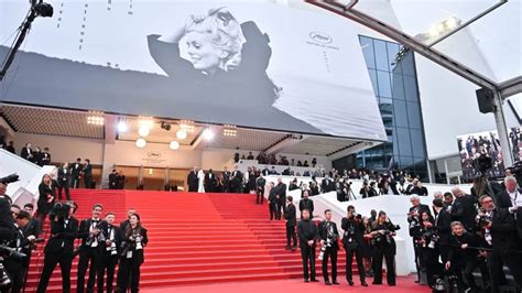  Cannes Film Festival: Elokuvamaailman Glamour ja Poliittiset Kiistat