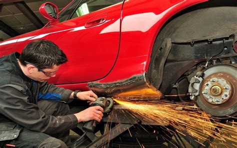 How Long Does It Take to Repair a Car: And Why Do Some Mechanics Smell Like Freshly Baked Bread?